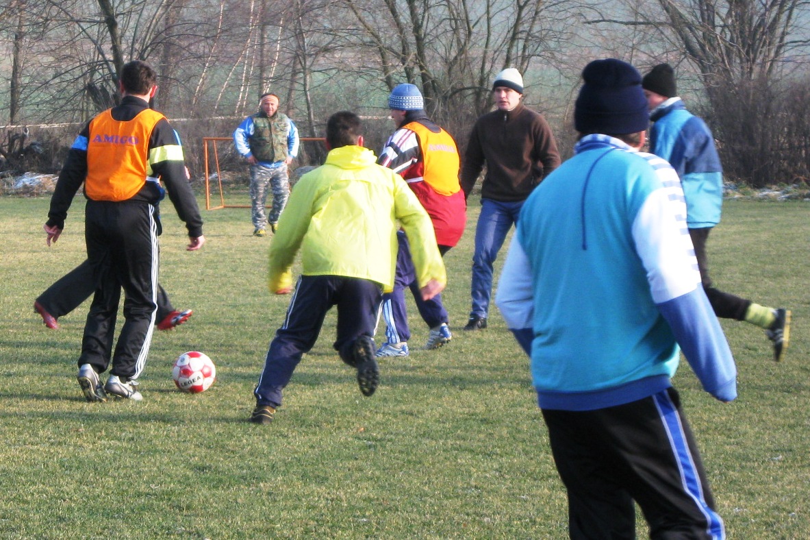 Tradiční novoroční fotbálek ve Strážově
