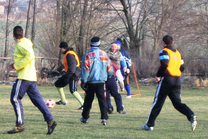 Tradiční novoroční fotbálek ve Strážově
