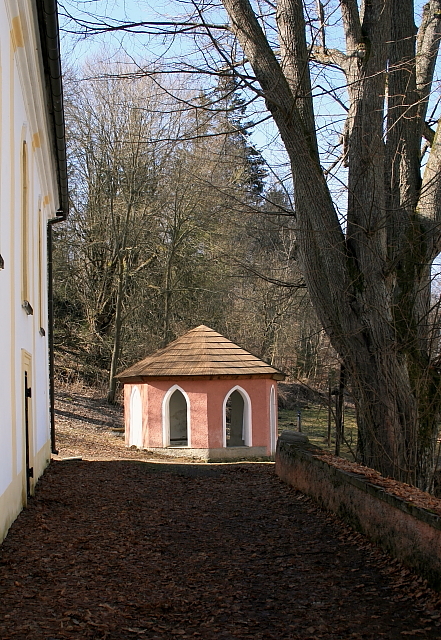 Altán nad pramenem sv. Vintíře
