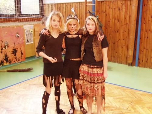 Nikola, Michala, Karolína
