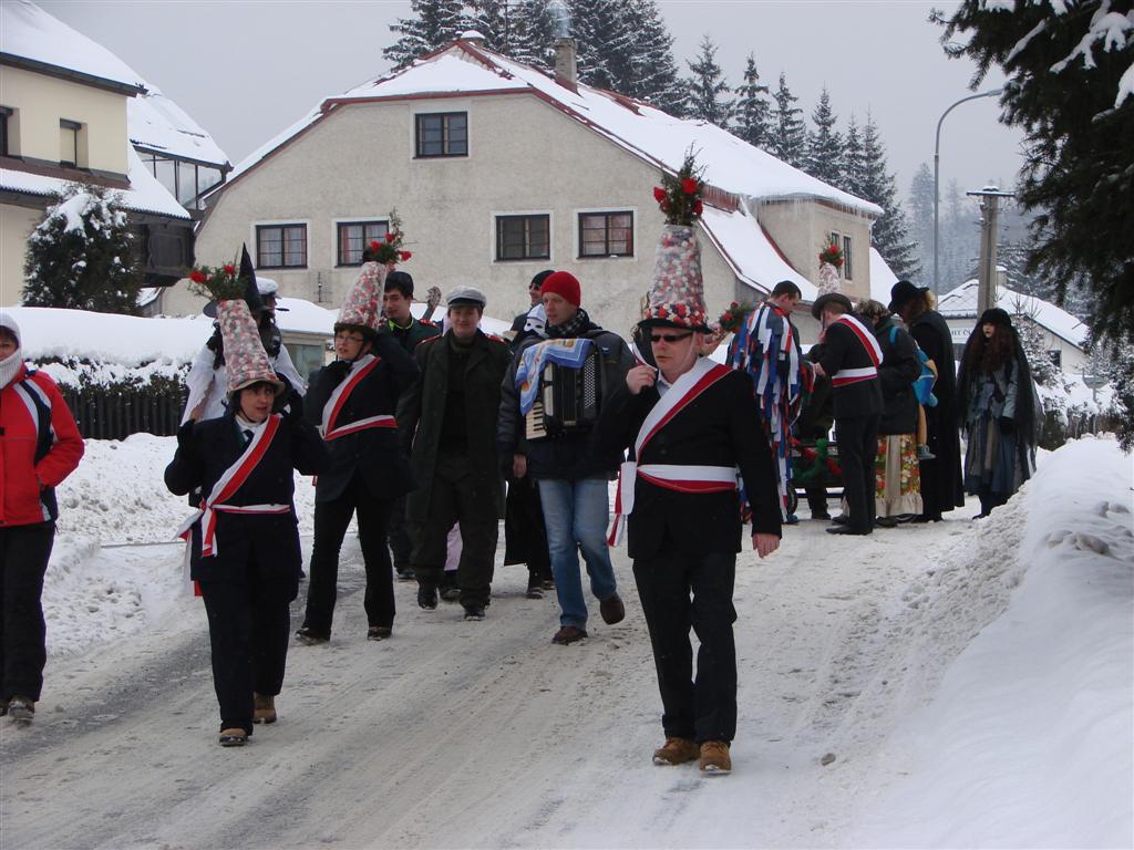 Zahájení
