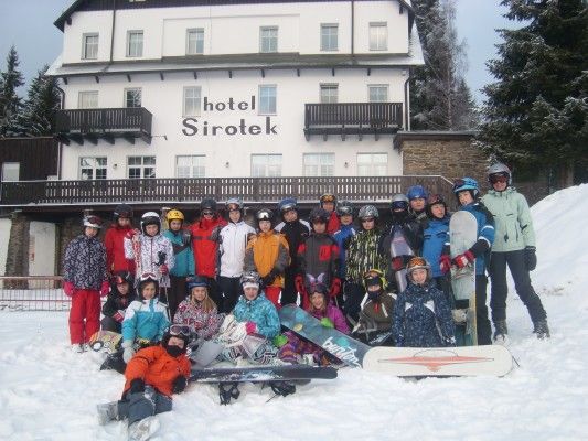 2011.1.16.-22. Lyžařsko-snowboardový kurz 6.roč
