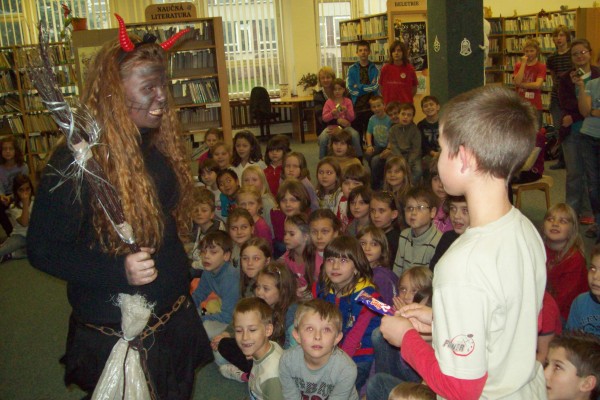 2011.12.7. Mikulášsá besídka ŠD
