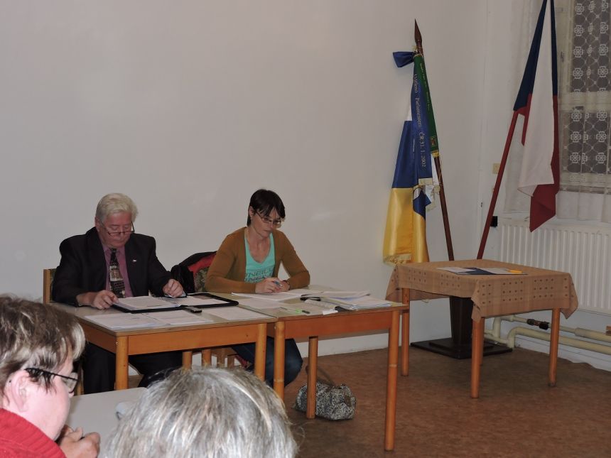 Zasedání zastupitelů zahájil starosta Jan Rejfek
