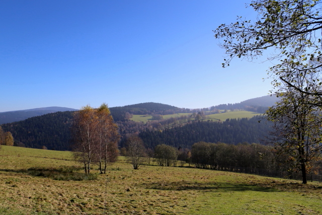 Na Zadních Paštích - pohled ku Srní
