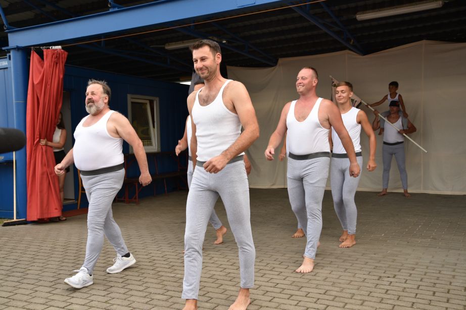 79.JPG