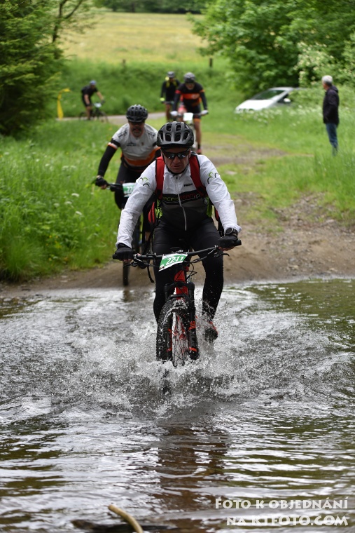 MTB22VH1756.jpg